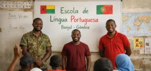 Guineenses criam escola de língua portuguesa na Gâmbia