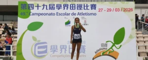 atleta premiada da Escola Portuguesa de Macau