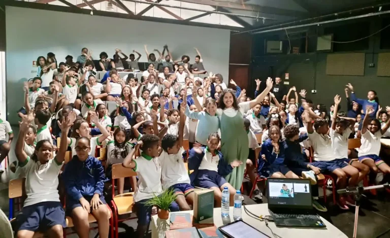 Alunos da Escola Portuguesa de Cabo Verde celedbram o Dia Mundial da Língua Portuguesa
