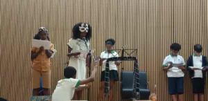Alunos da Escola Portuguesa de Cabo Verde em lçeitura