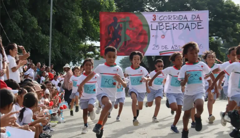 corrida da liberdade dos alunos da Escola Portuguesa de Díli